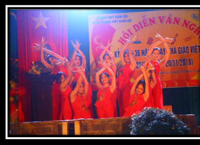 Tuổi trẻ trường THPT Xuân Lộc chào mừng ngày Nhà giáo Việt Nam
